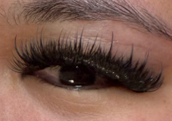 Wispy lashes