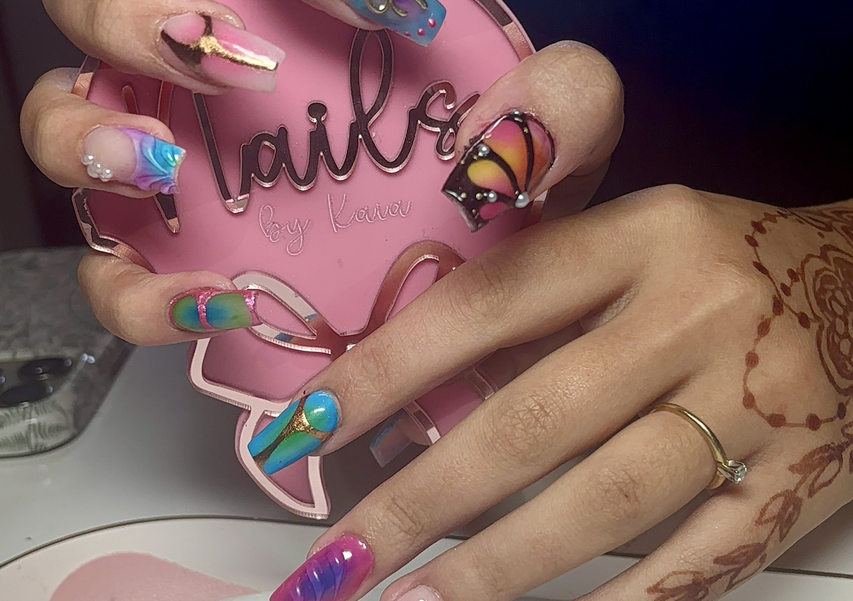 gel polish change - luxury art