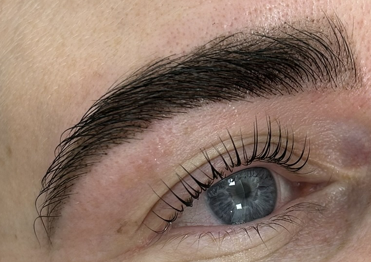 Brow Wax & Tint
