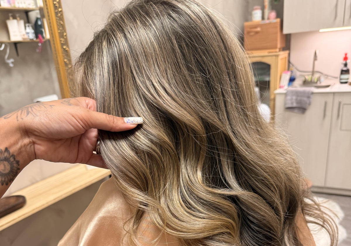 THE SIGNATURE PARTIAL FOIL (1/2)