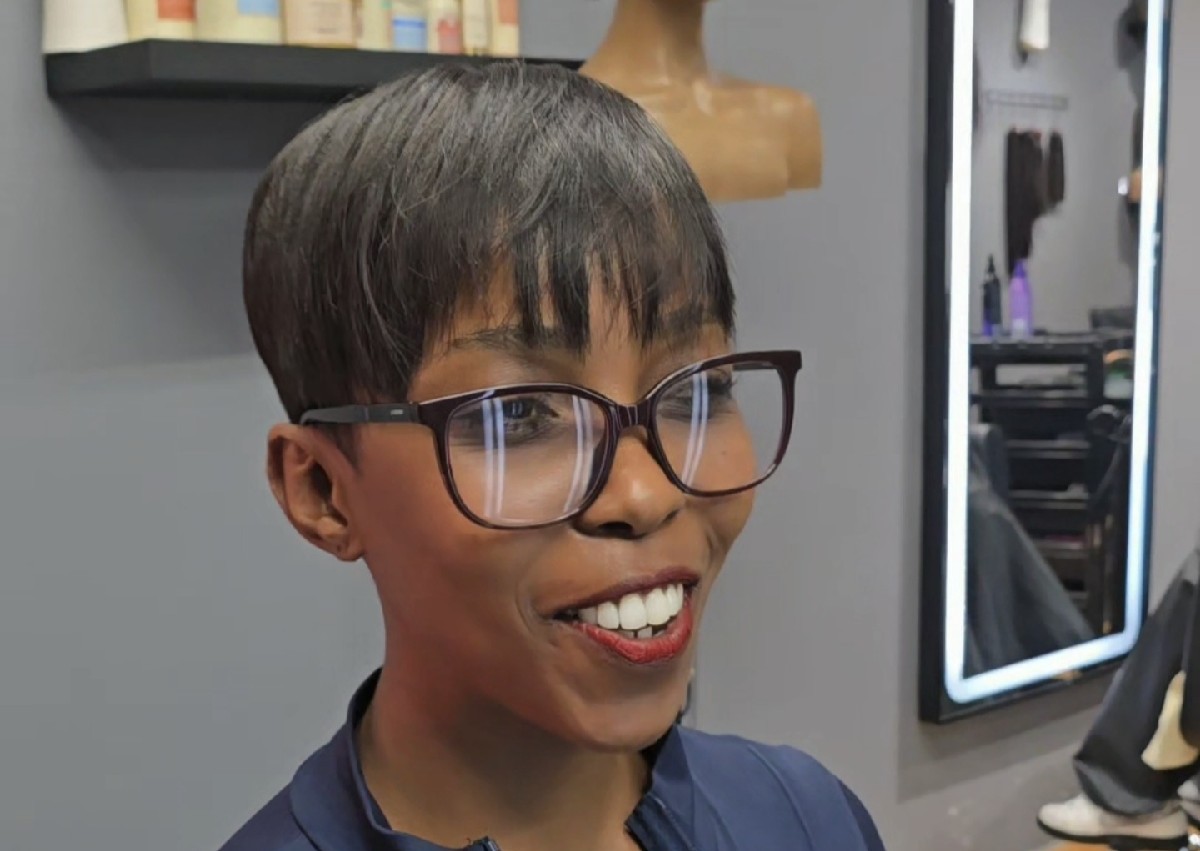 Pixie  with a fringe( Brazilian Extensions) (2/2)