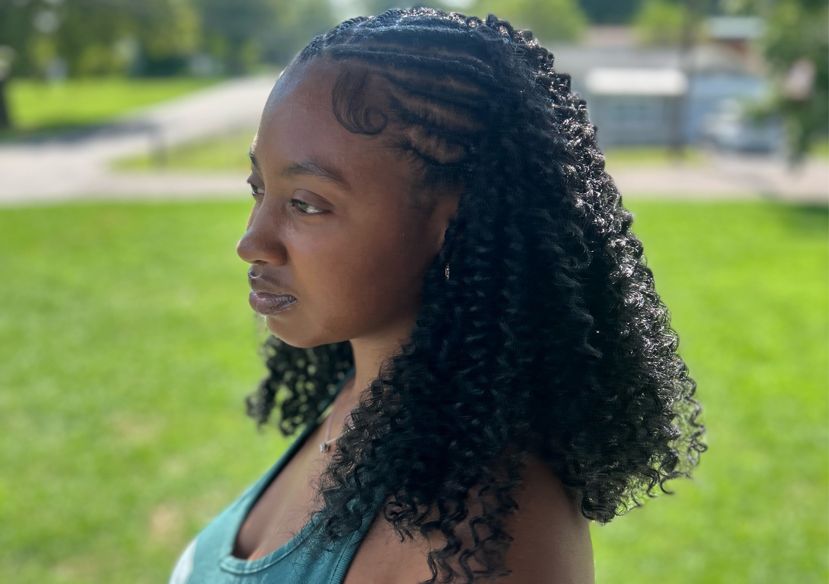 Viral 90’s style with crochet hair  