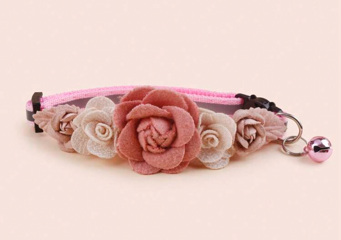 Small rose collar cottage core