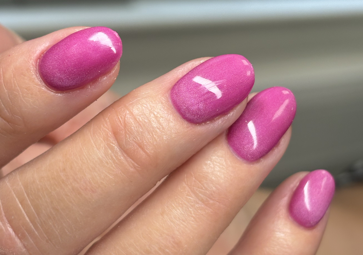 Gel Nails (2/2)