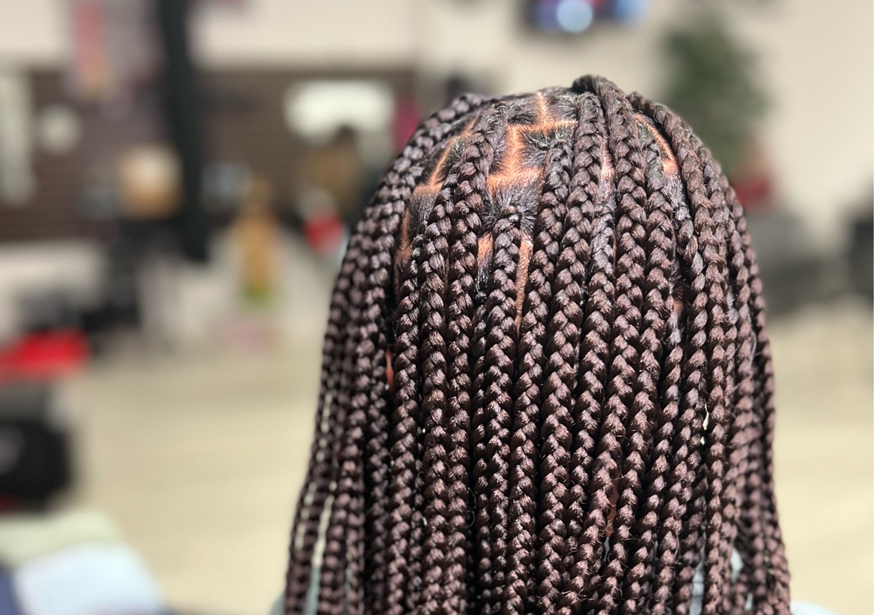 Knotless box braids (medium)