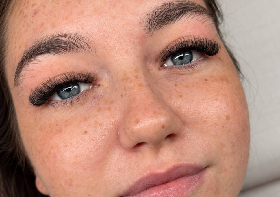 Feather lashes 
