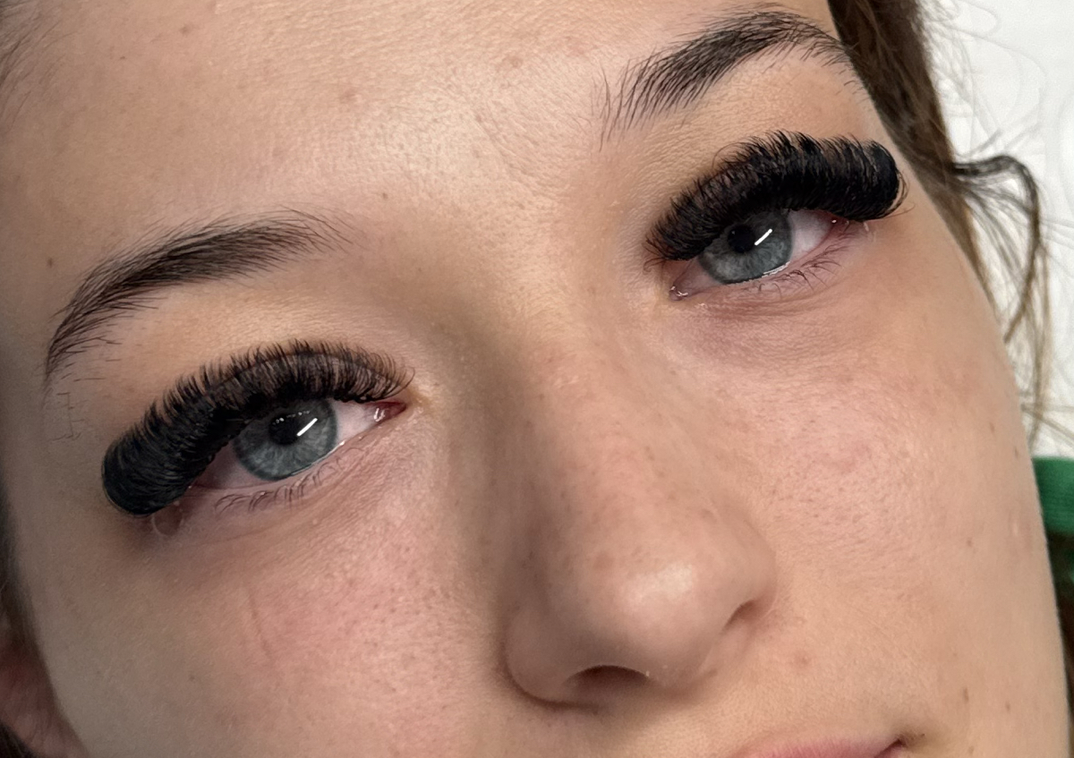 Mega volume lashes