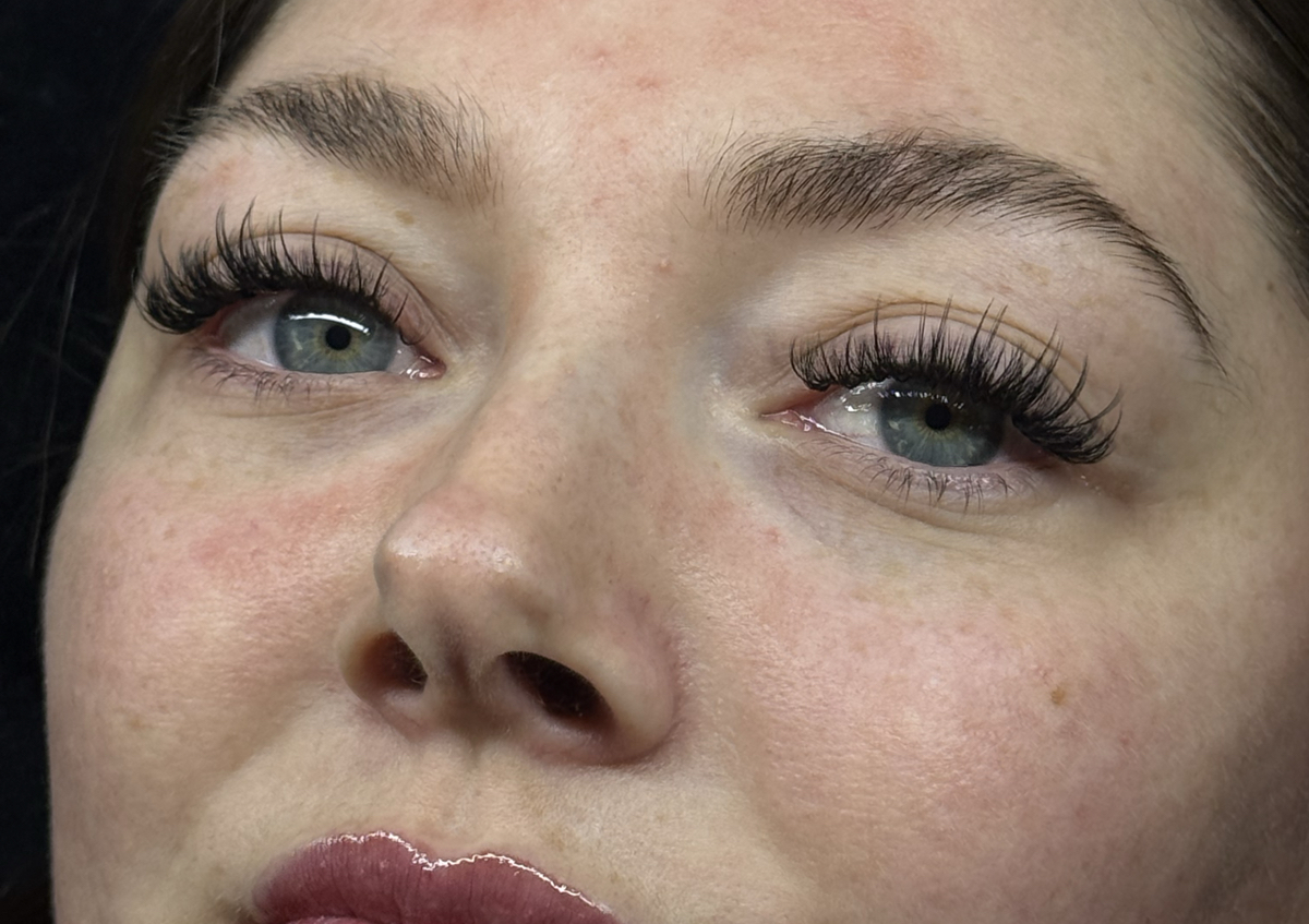 D Signature Wispy Lashes