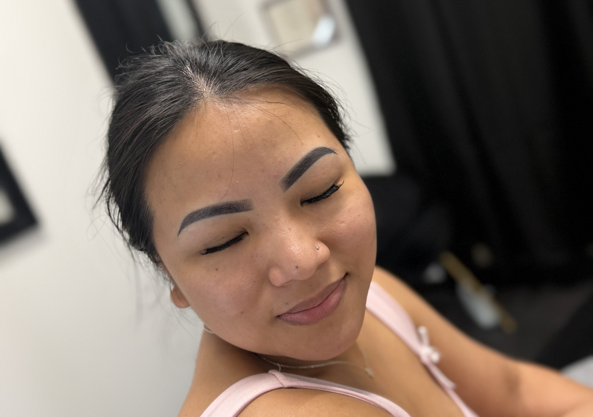 Eyebrows touch up  ( Deposit)