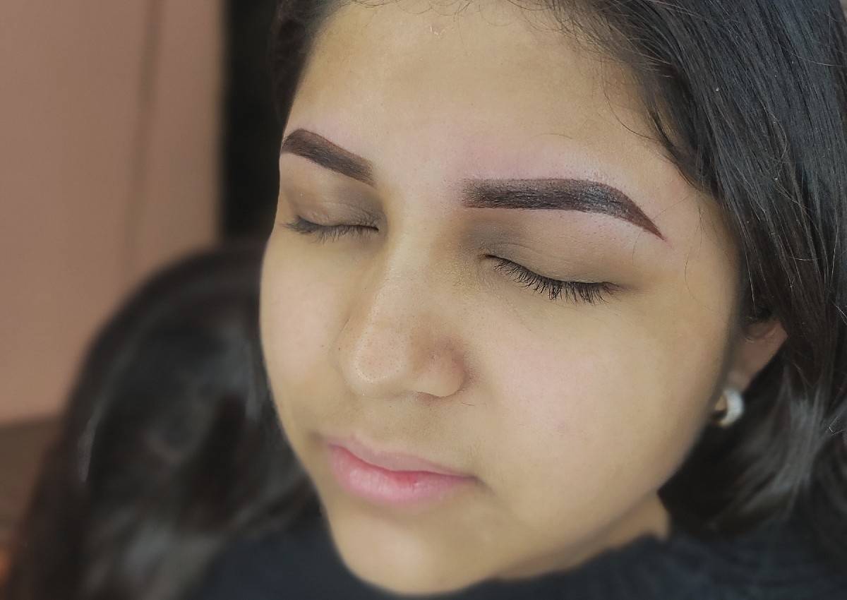Ombre brows