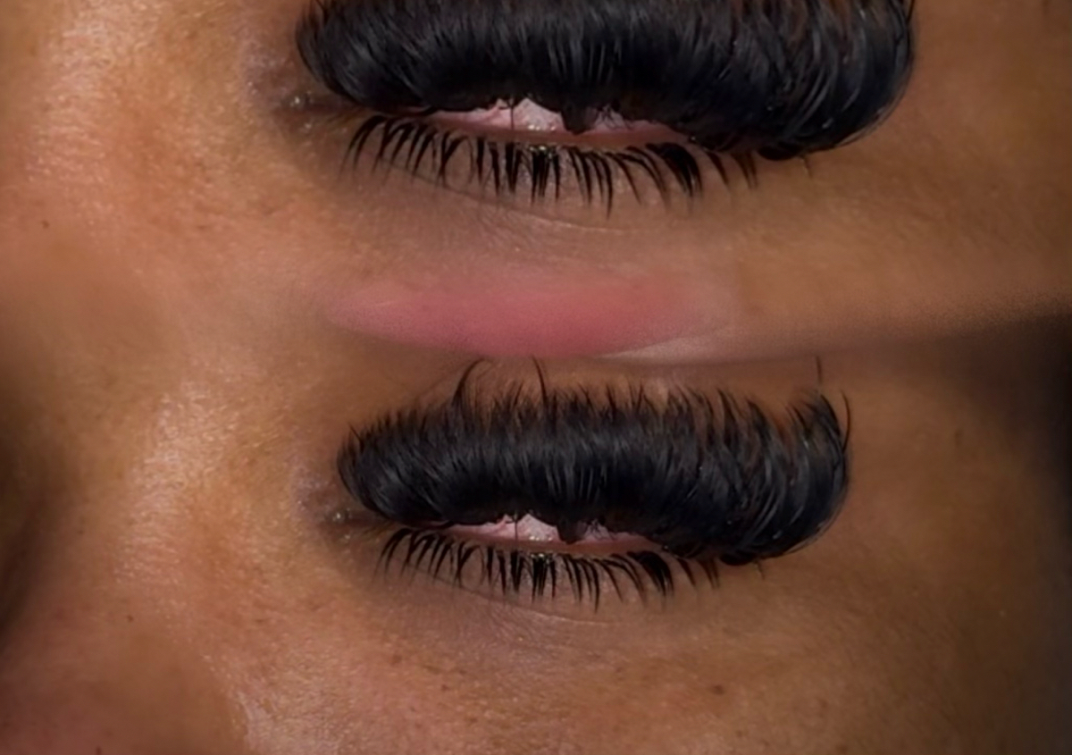 Bottom Lashes only! 