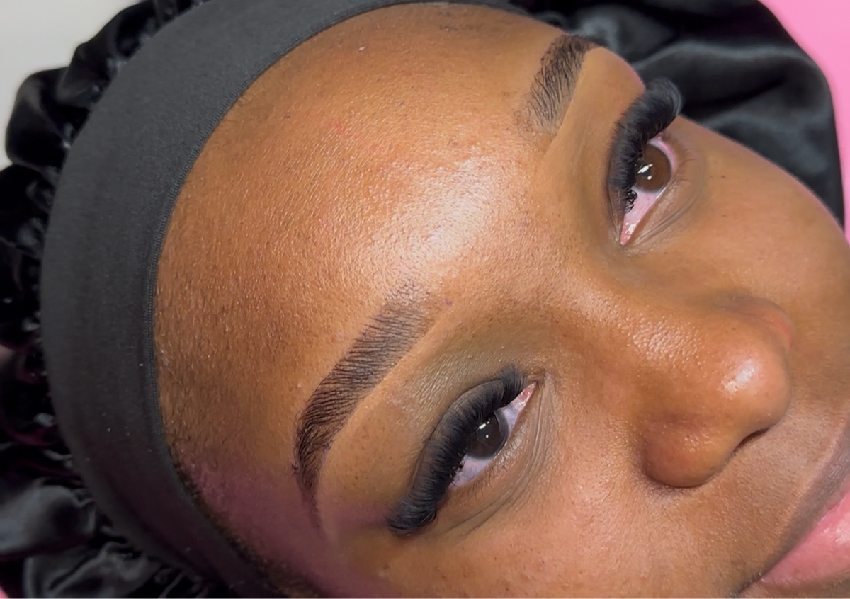 Hybrid stain + Brow shaping  ( lasts 5 - 7 days ) 