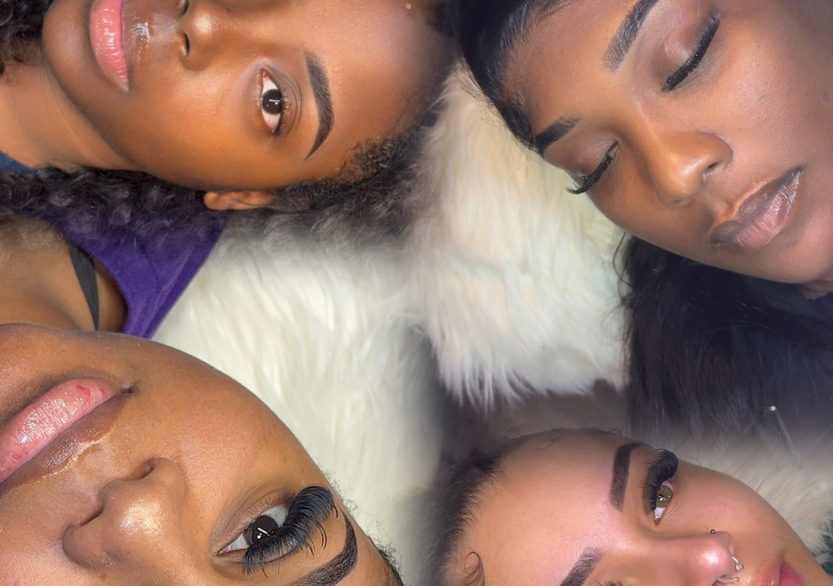 Consultation + Allergy test: Lashes | brows *MUST be done 48 hours prior to service.