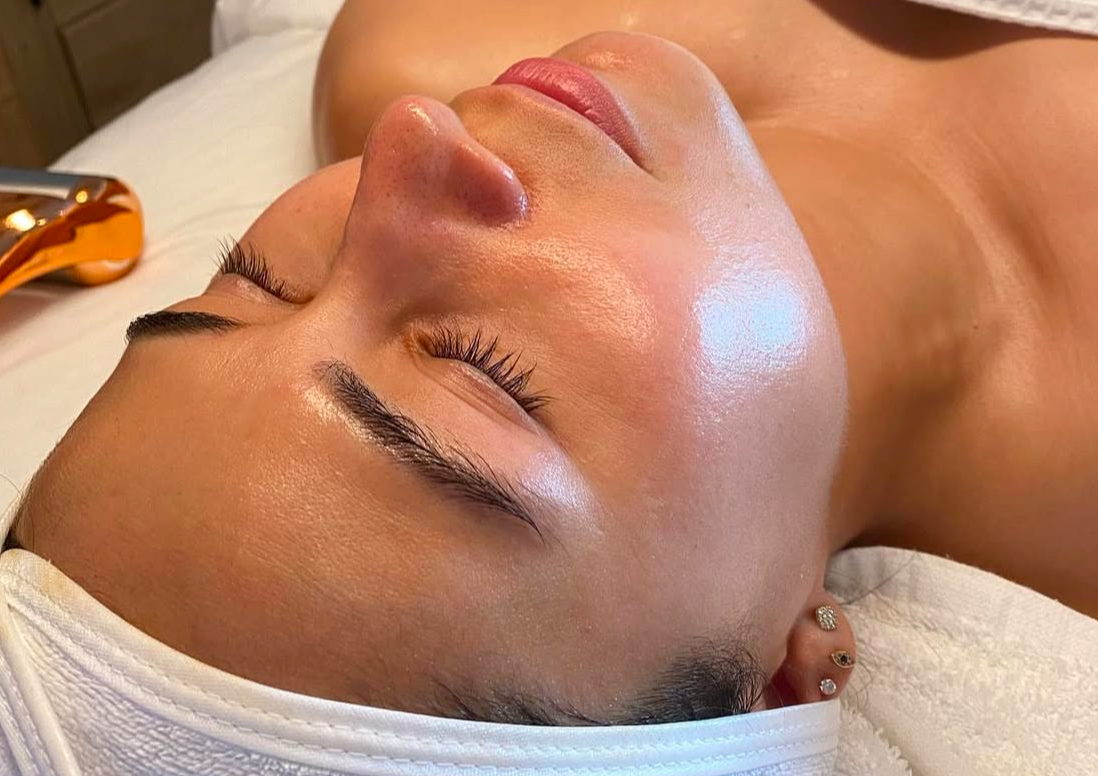 Be Bright Clinical Acne Relief Facial