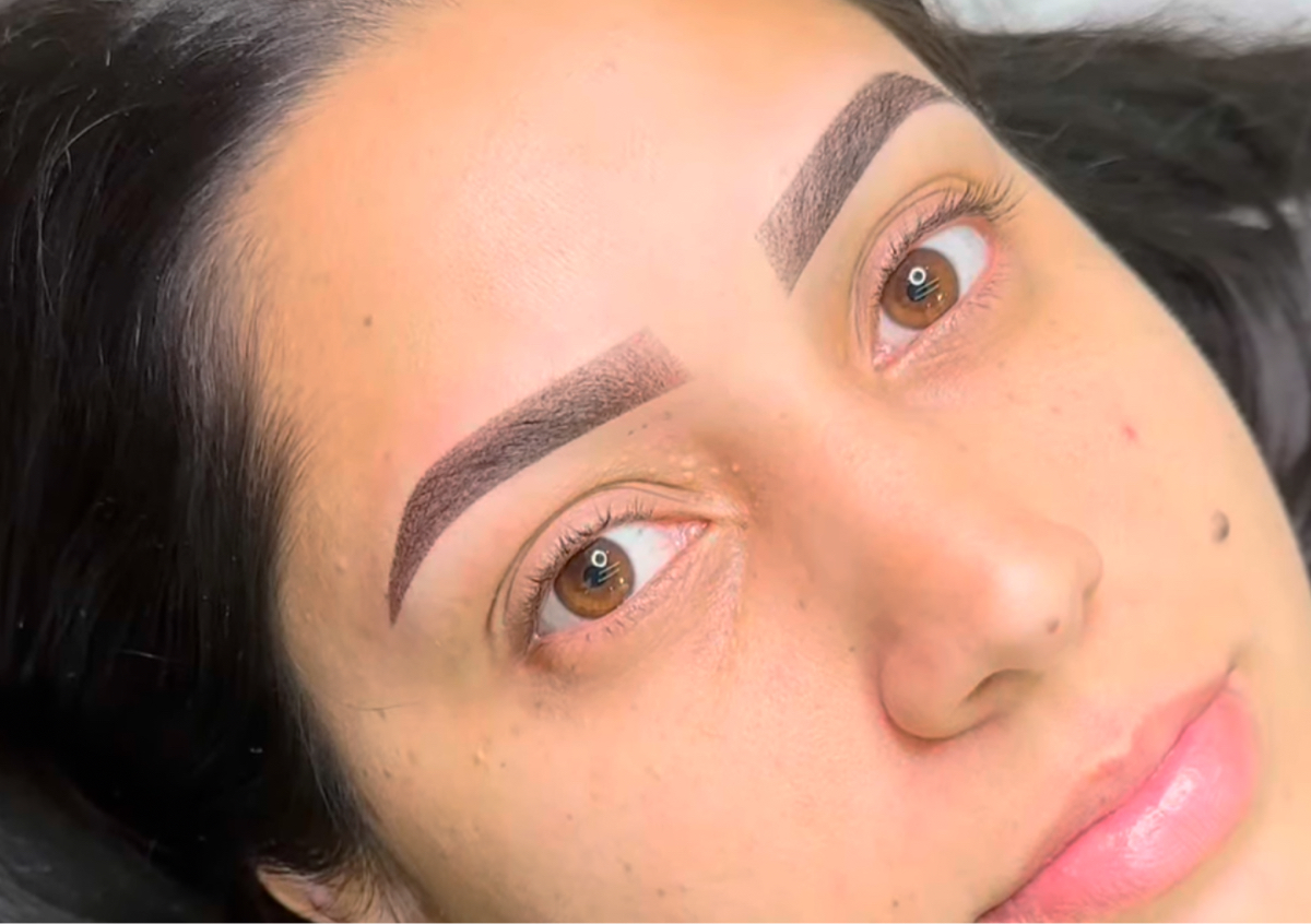 Micropigmentação de sobrancelhas/ Eye brows permanent
