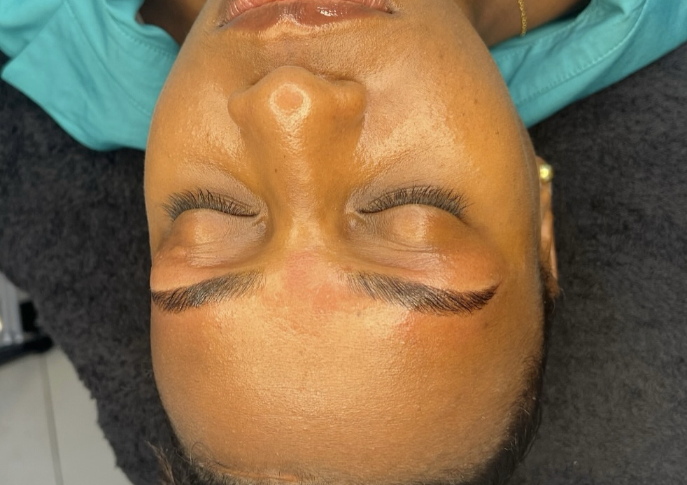 Brow Lamination & Waxing