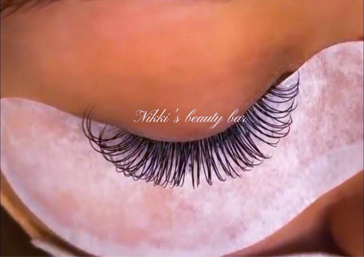 Individual Classic lash extensions