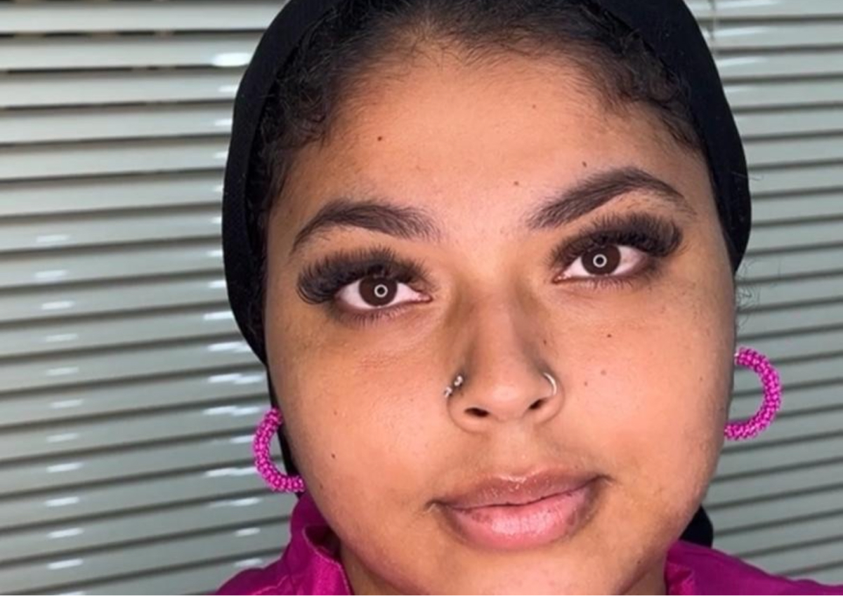 Individual Russian Volume lash extensions Cat Eyes