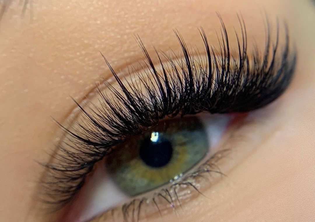 WISPY EFFECT LASHES 