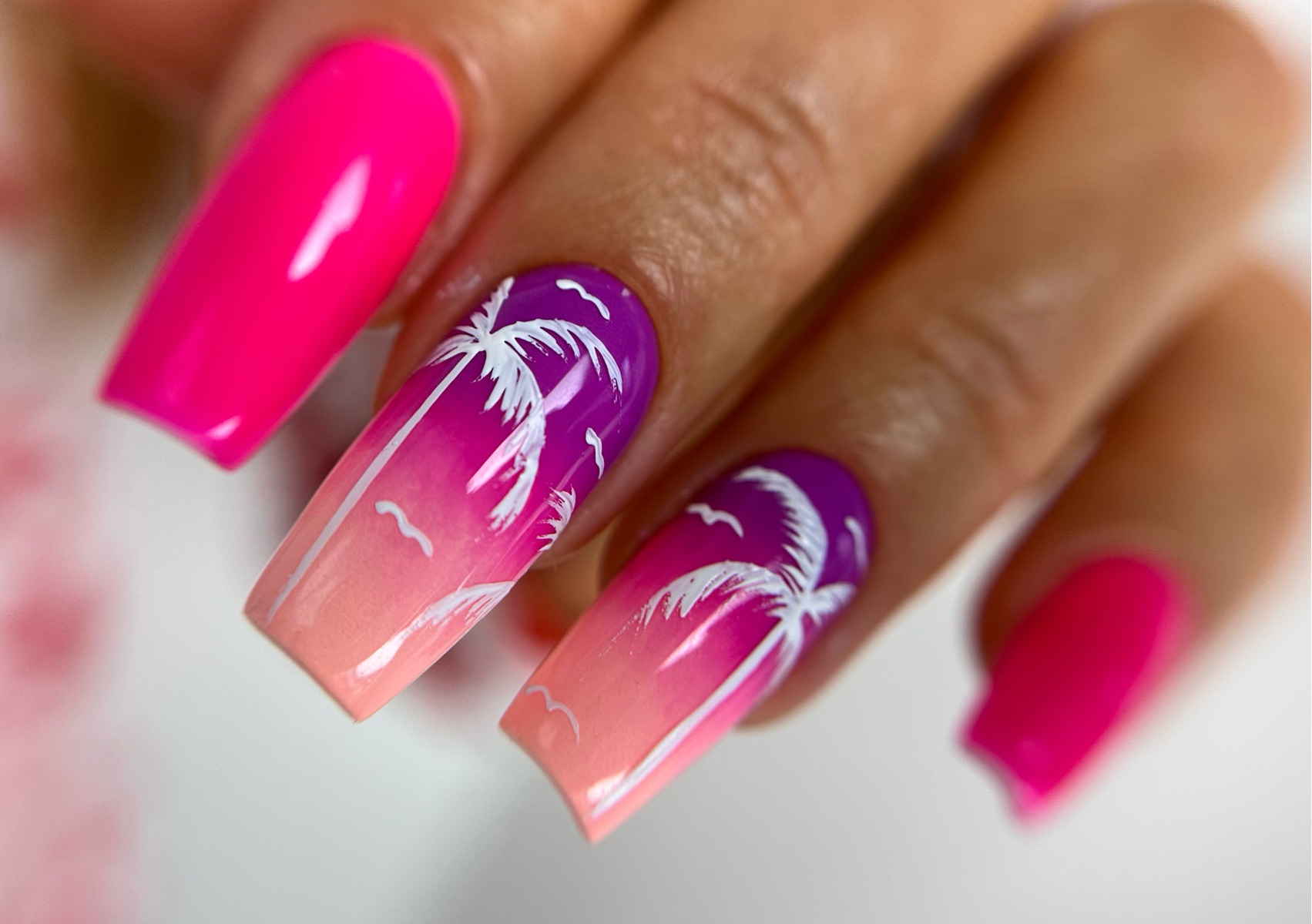 Advanced nail art manicure