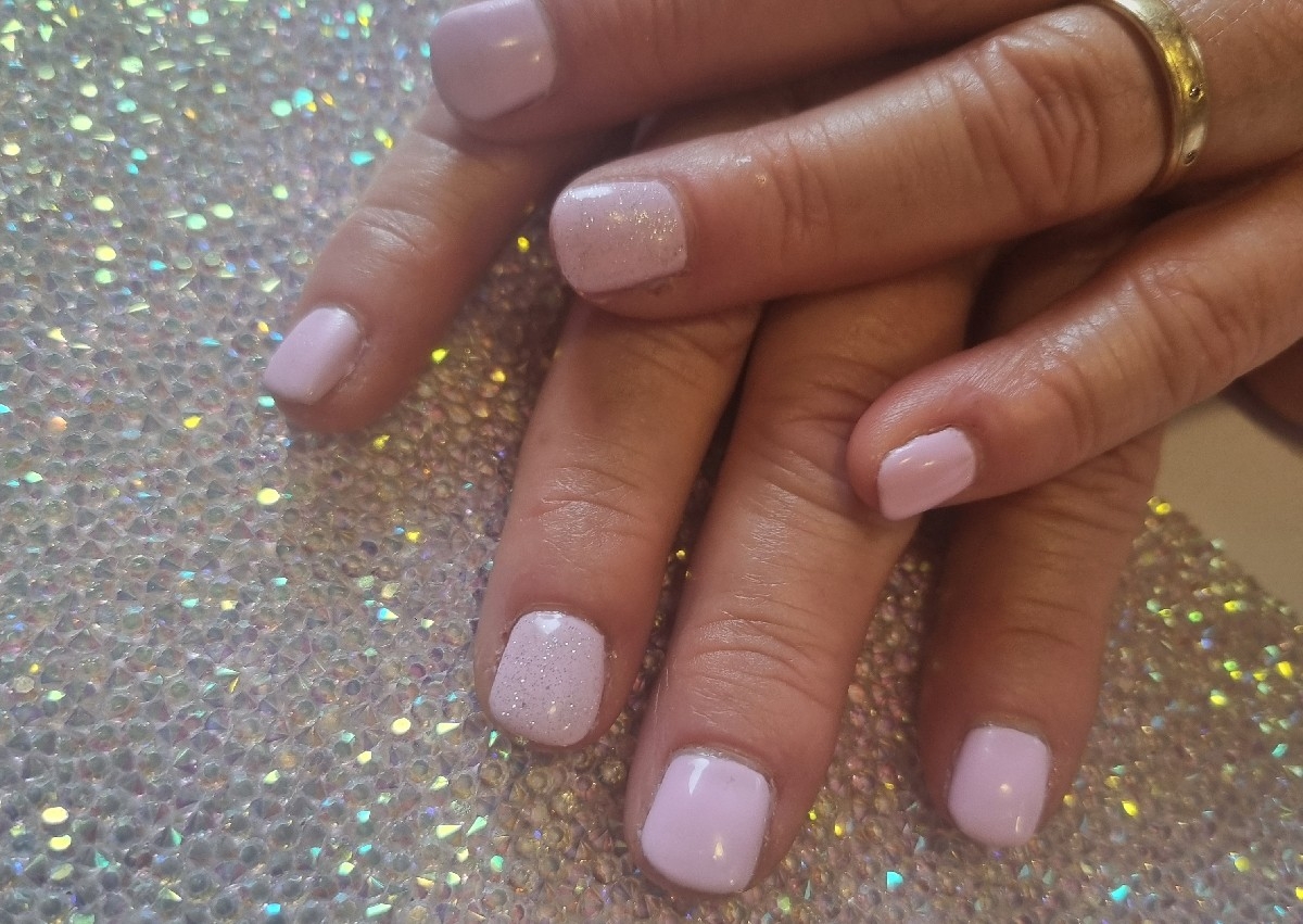 BIAB Mani with gel polish 