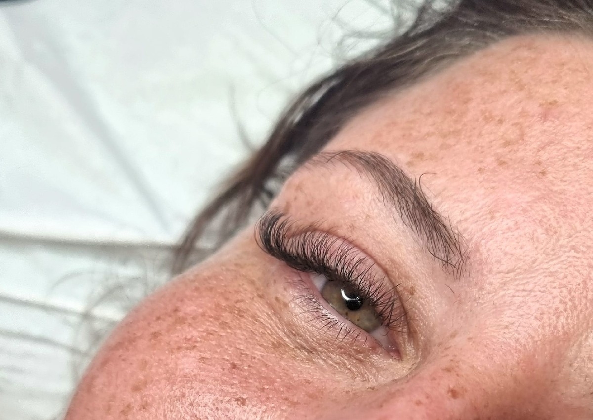 Hybrid Lashes- Full Set