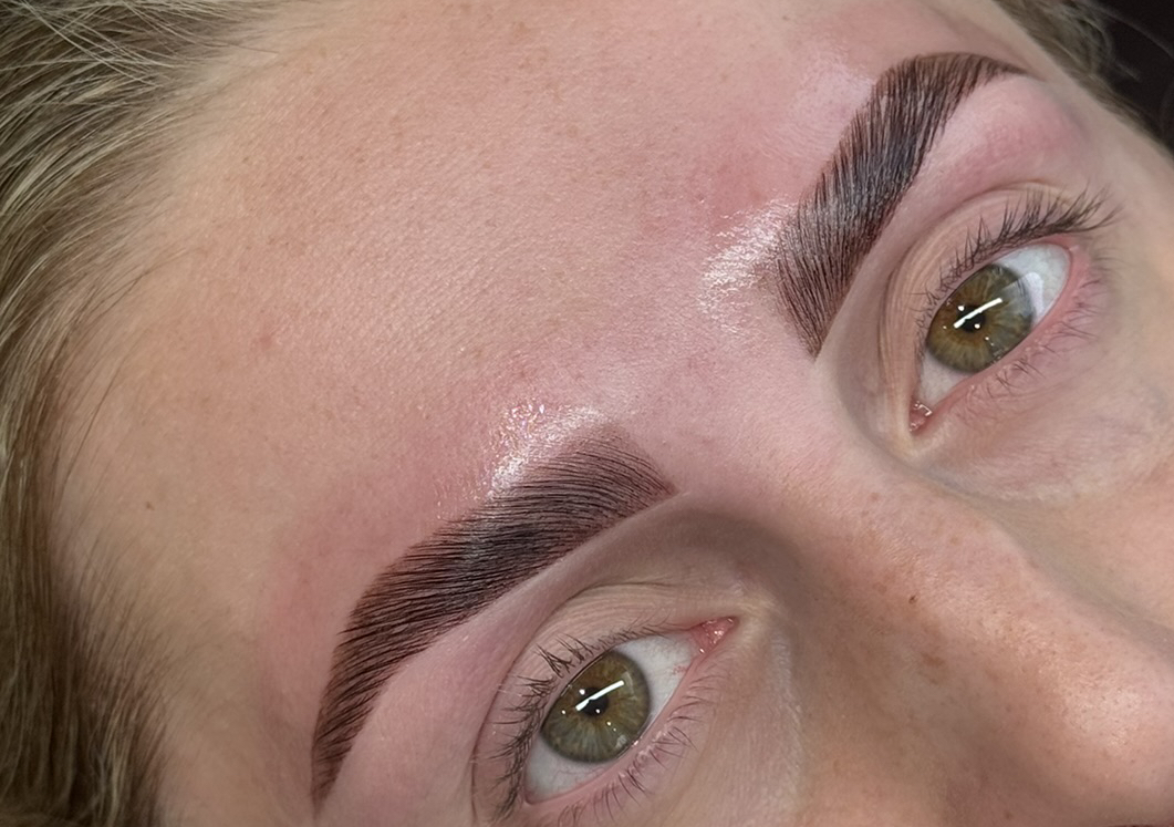 Signature brows