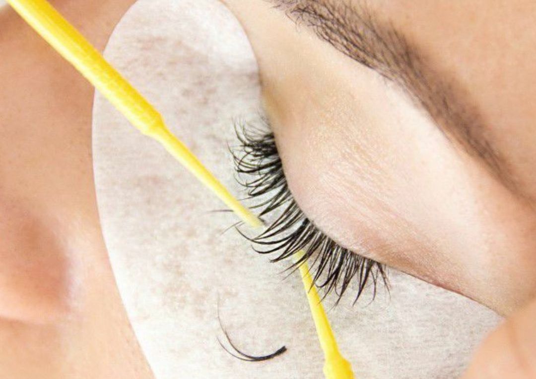 Lashes Removal