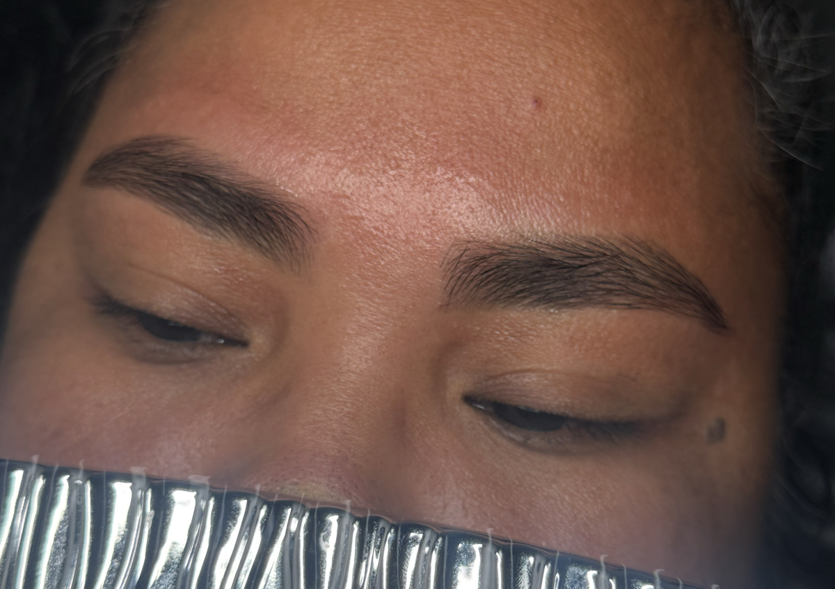 eyebrow waxing & shaping + clean up