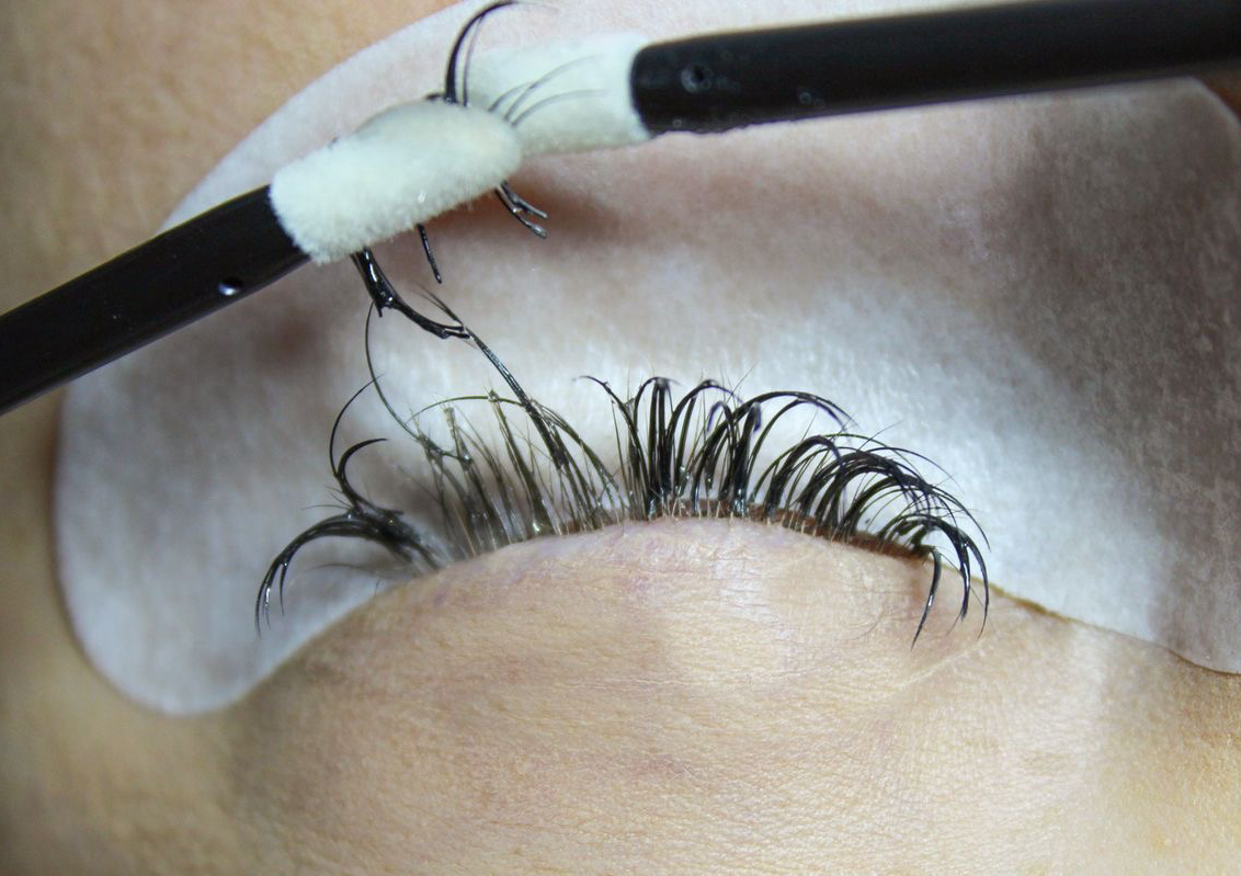 Lash removal