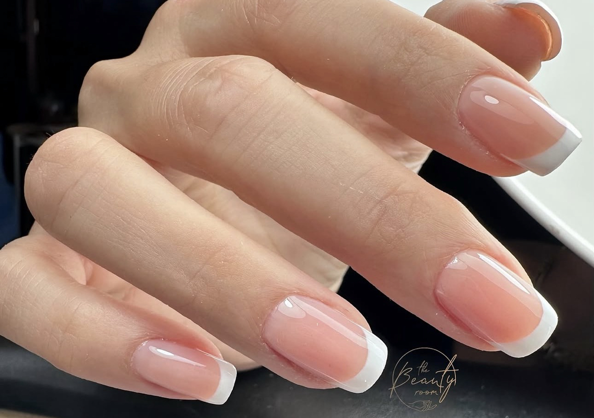Hard gel natural nails ( French / ombre )
