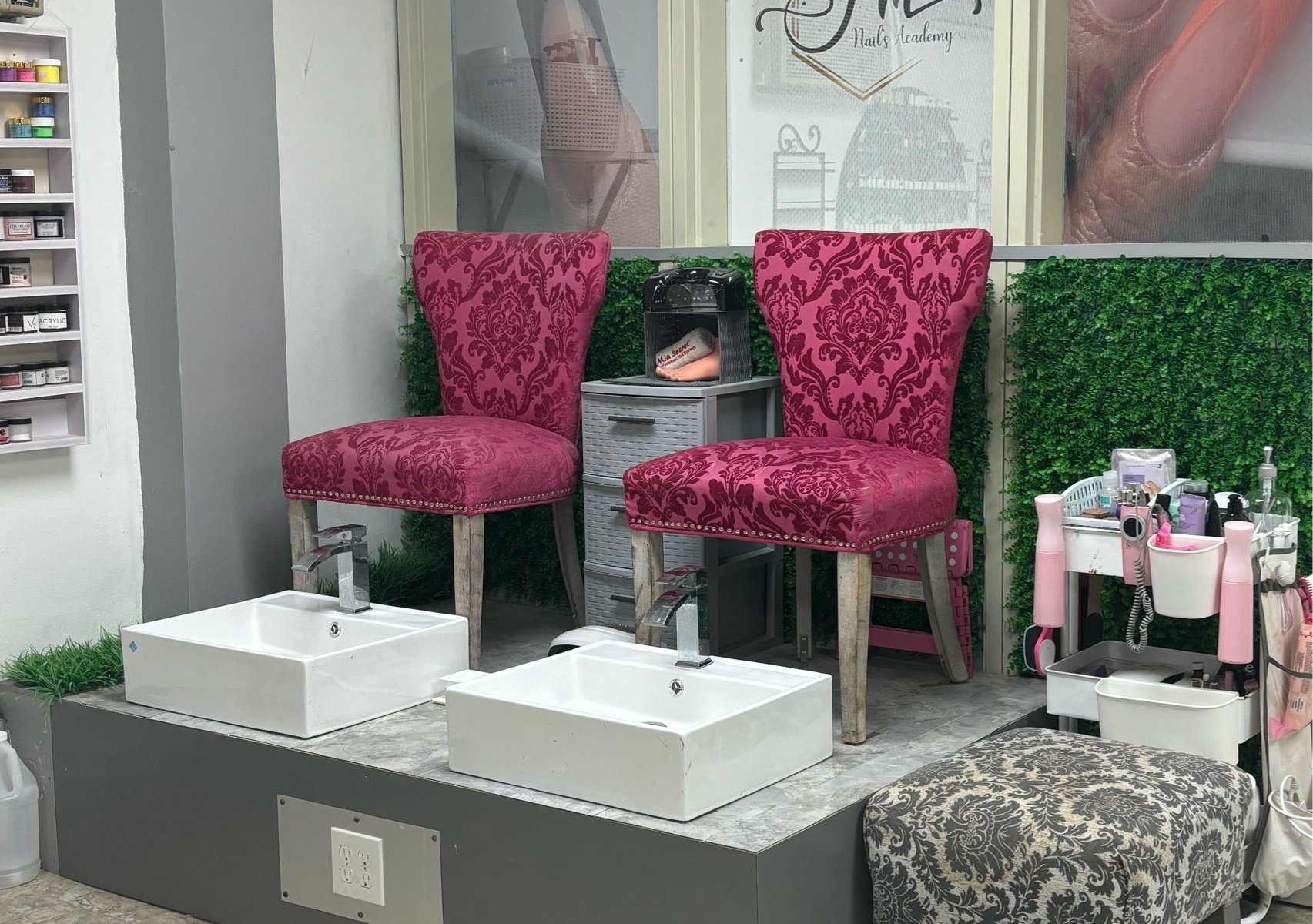 Pedicure con esmaltado en gel 