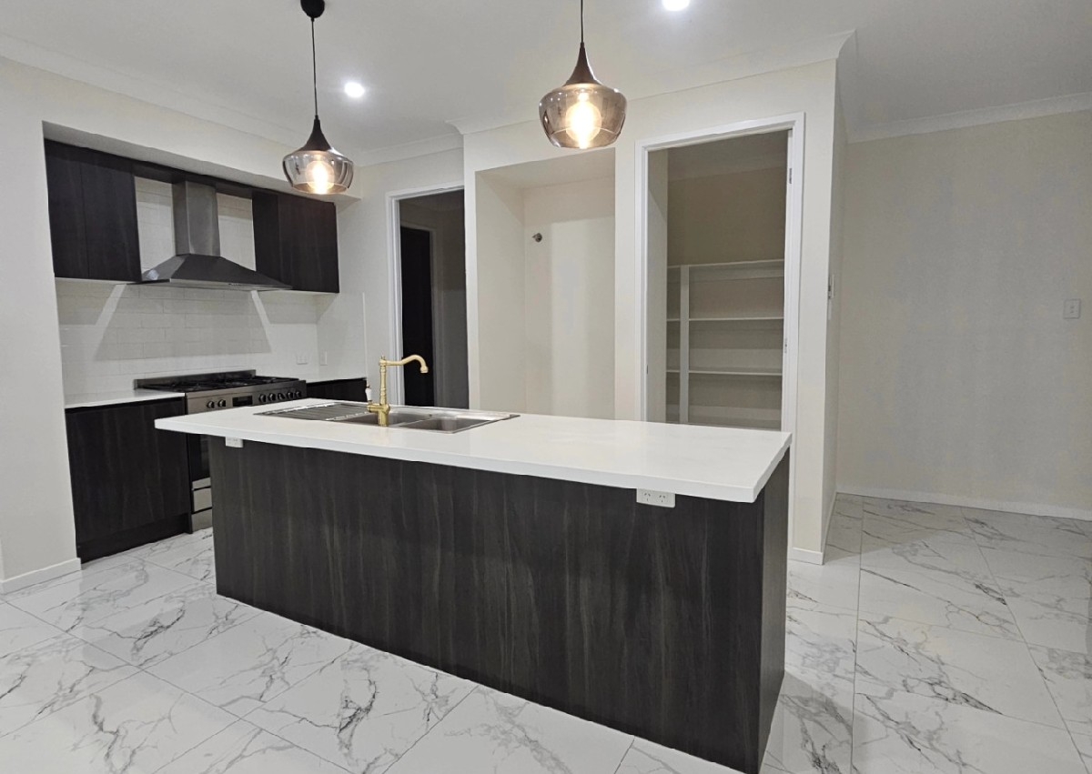 1 Bed 1 Bath - Full Internal Bond Clean with Full wall wash 