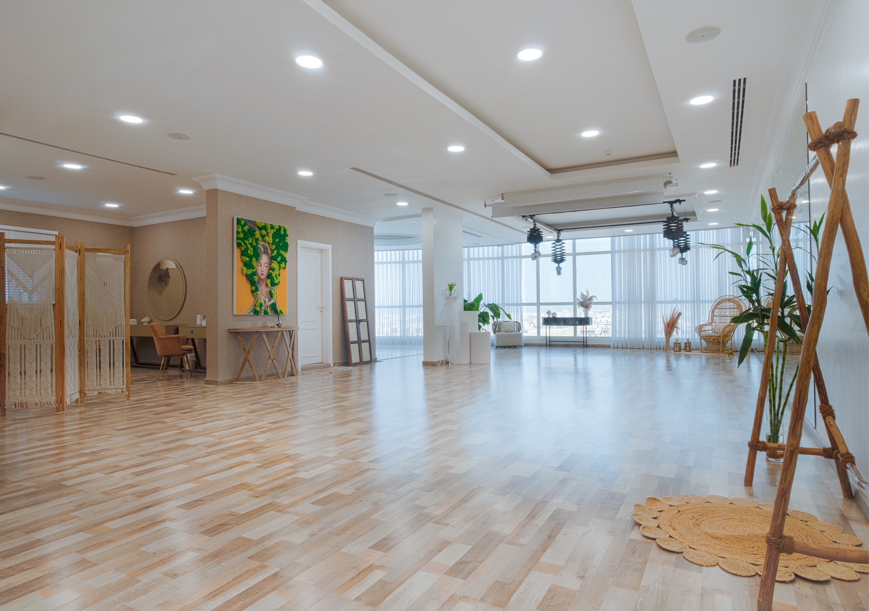 ايجار المساحة.