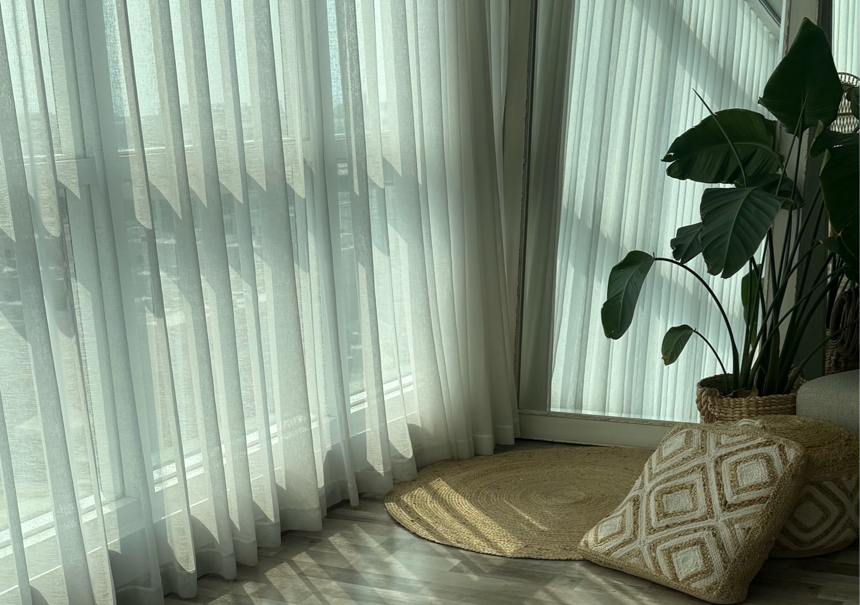 ايجار المساحة..