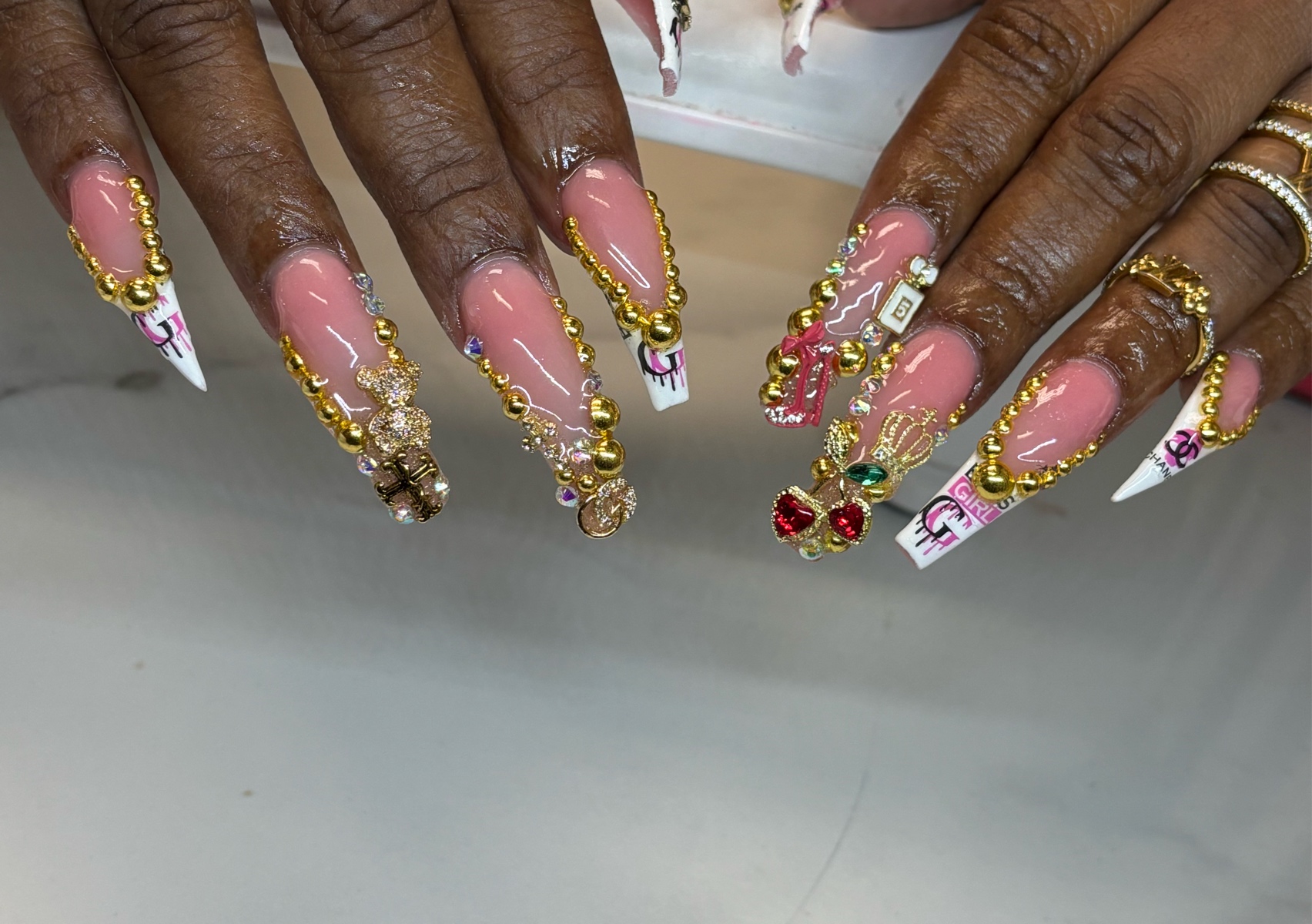 THE EXPERIENCE NAILS & TOES 