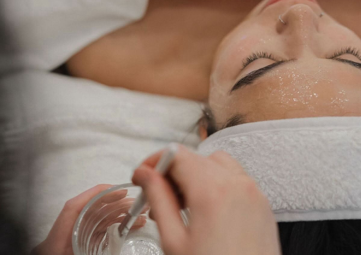 Facial Limpieza profunda + Reflexologia podal