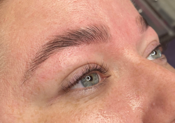 Brow lamination (including shaping + tinting)