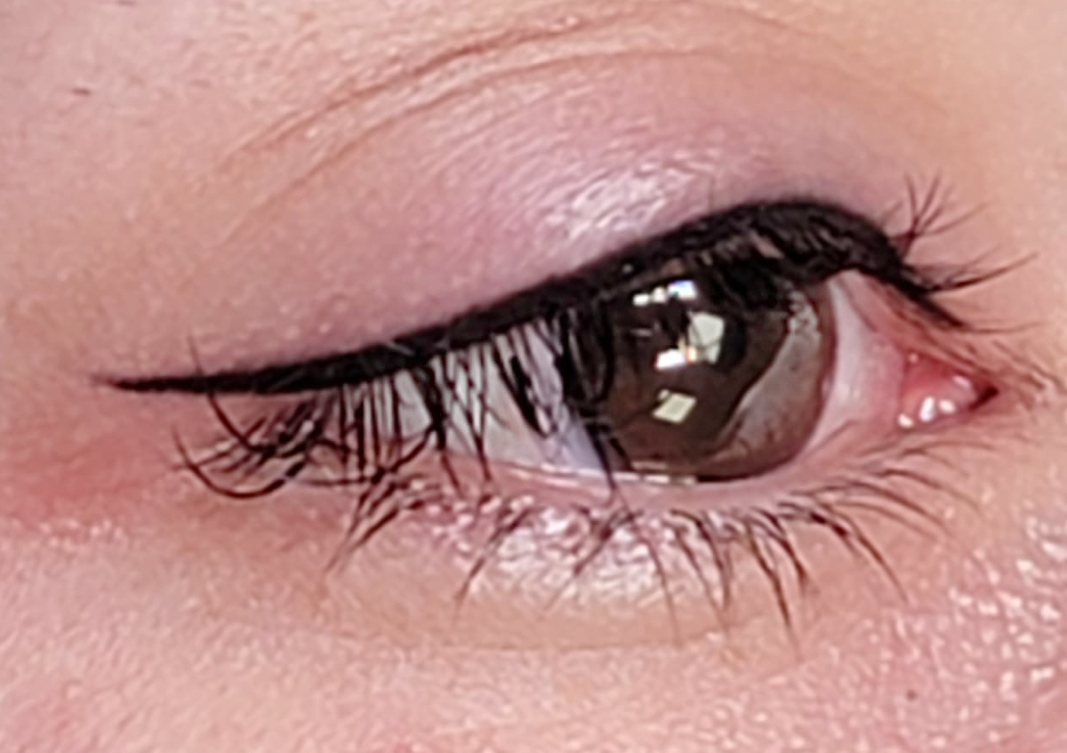 Cat eye +entre pestañas