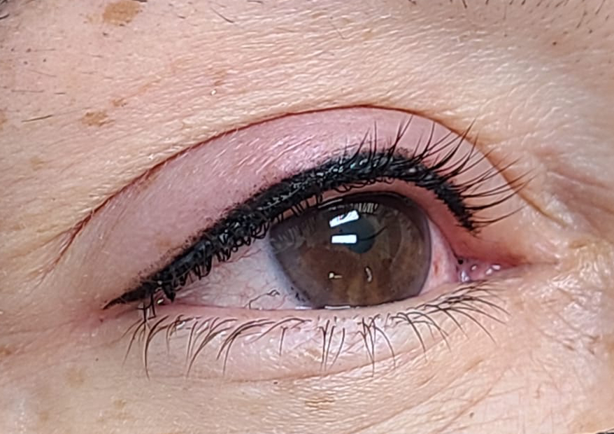 Eyeliner entre pestañas