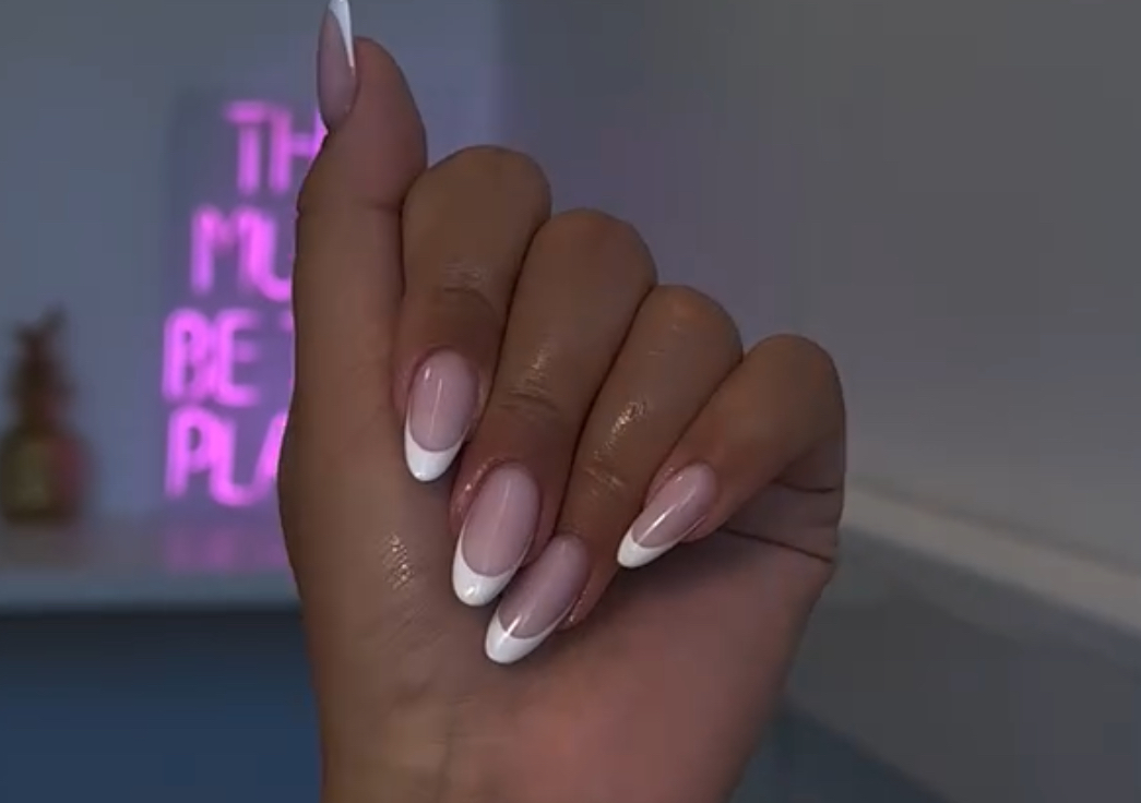 Full set - gel extentions, french tips, chrome etc