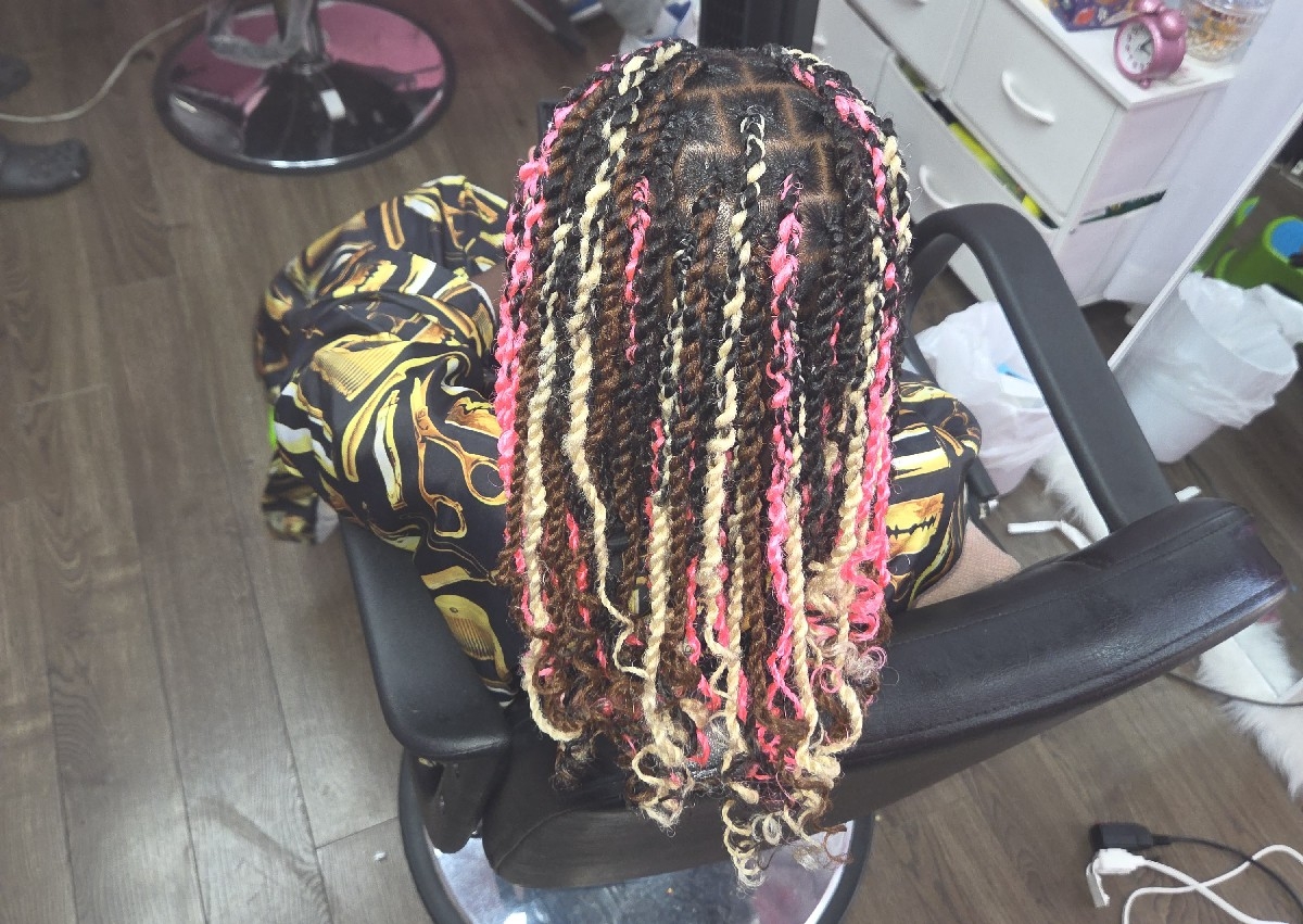Kids Kinky Twist (Hair Included)