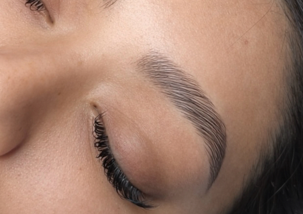 Brow Lamination/ shaping/tint 