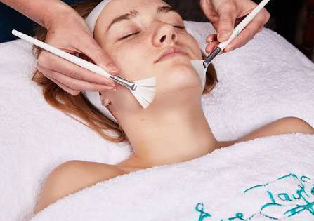Eve Taylor Luxury Facial