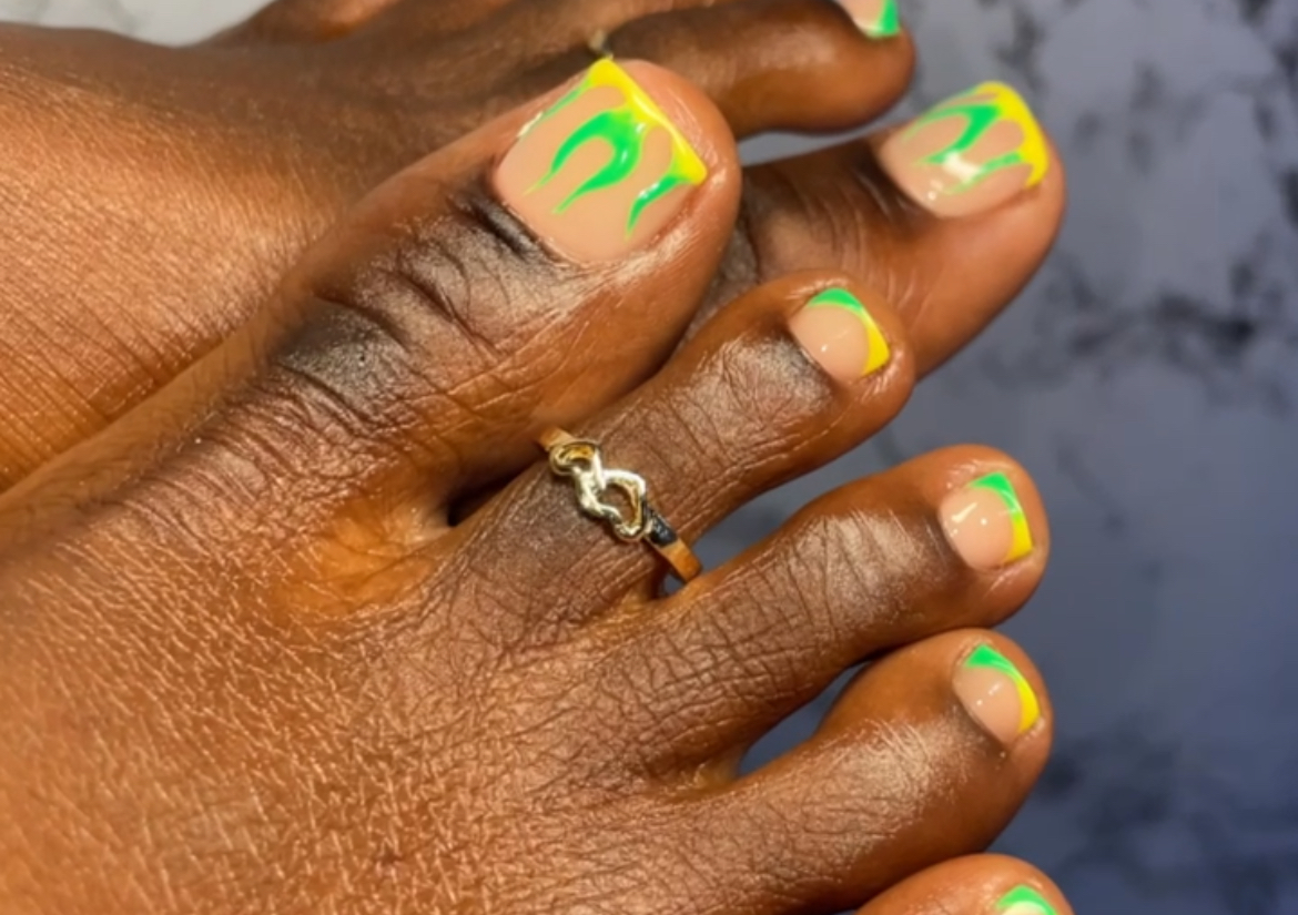 Full Gel Pedicure + Big Toe Reconstruction
