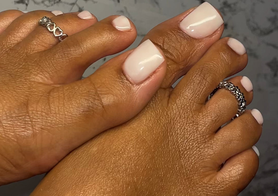 Full Gel Pedicure + Big Toe Refill 