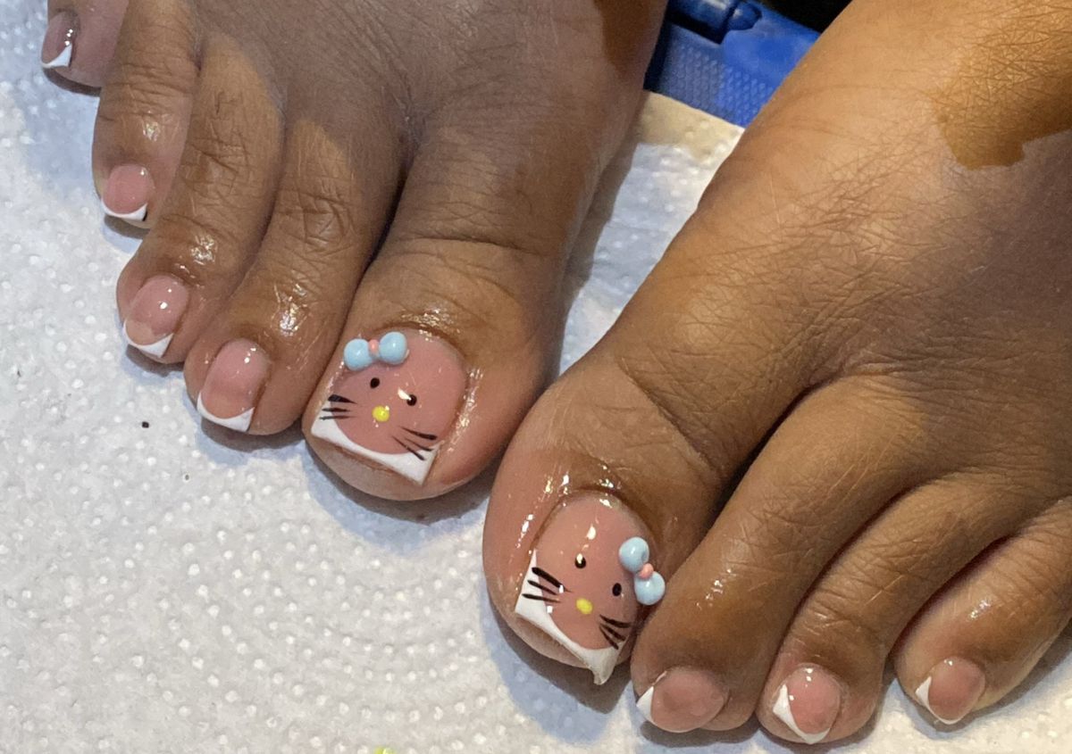 Gel pedicure 
