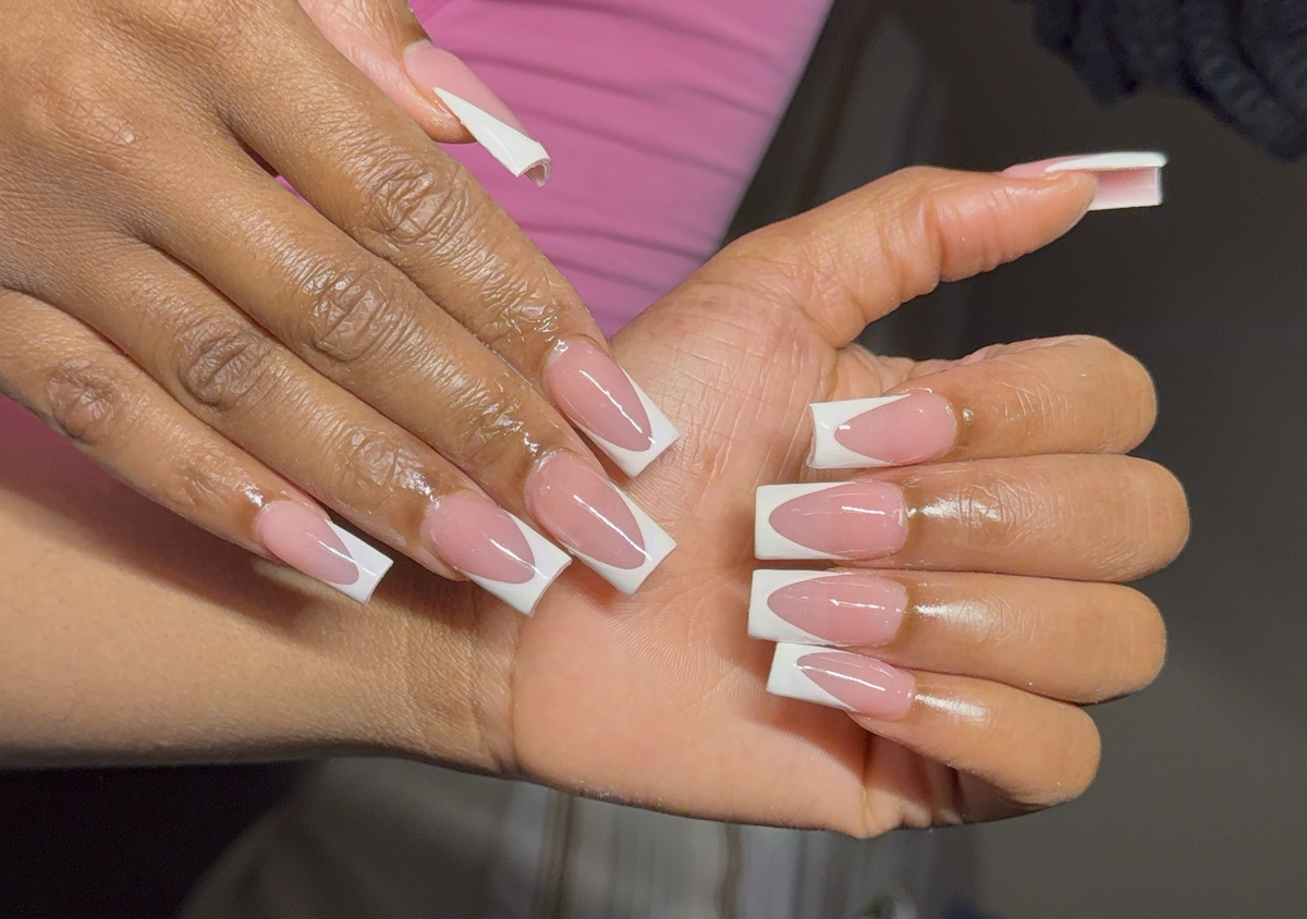 $35 Short/medium French tips  (2/2)