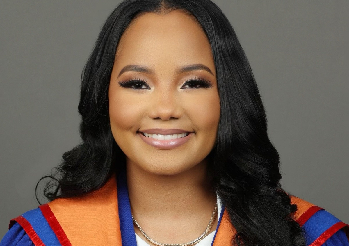 Graduation glam (university) 