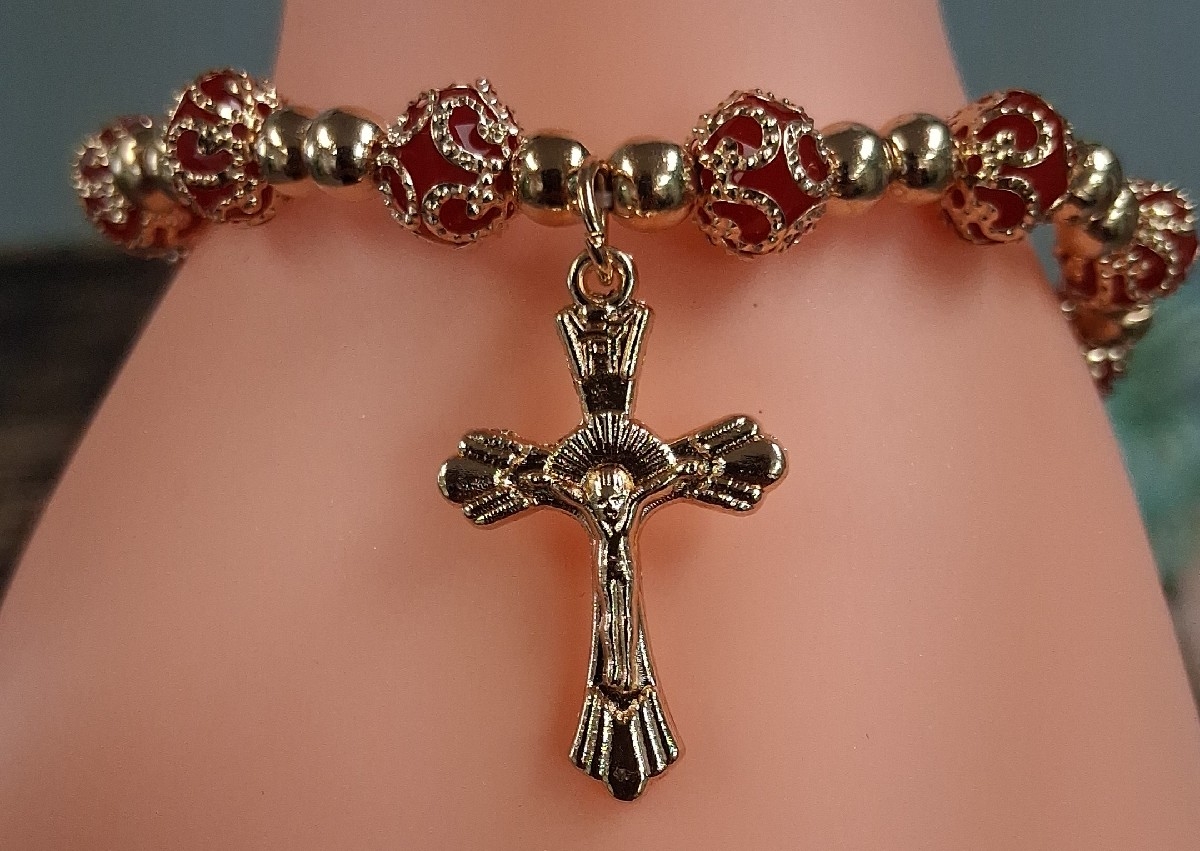 Pulcera con cruz